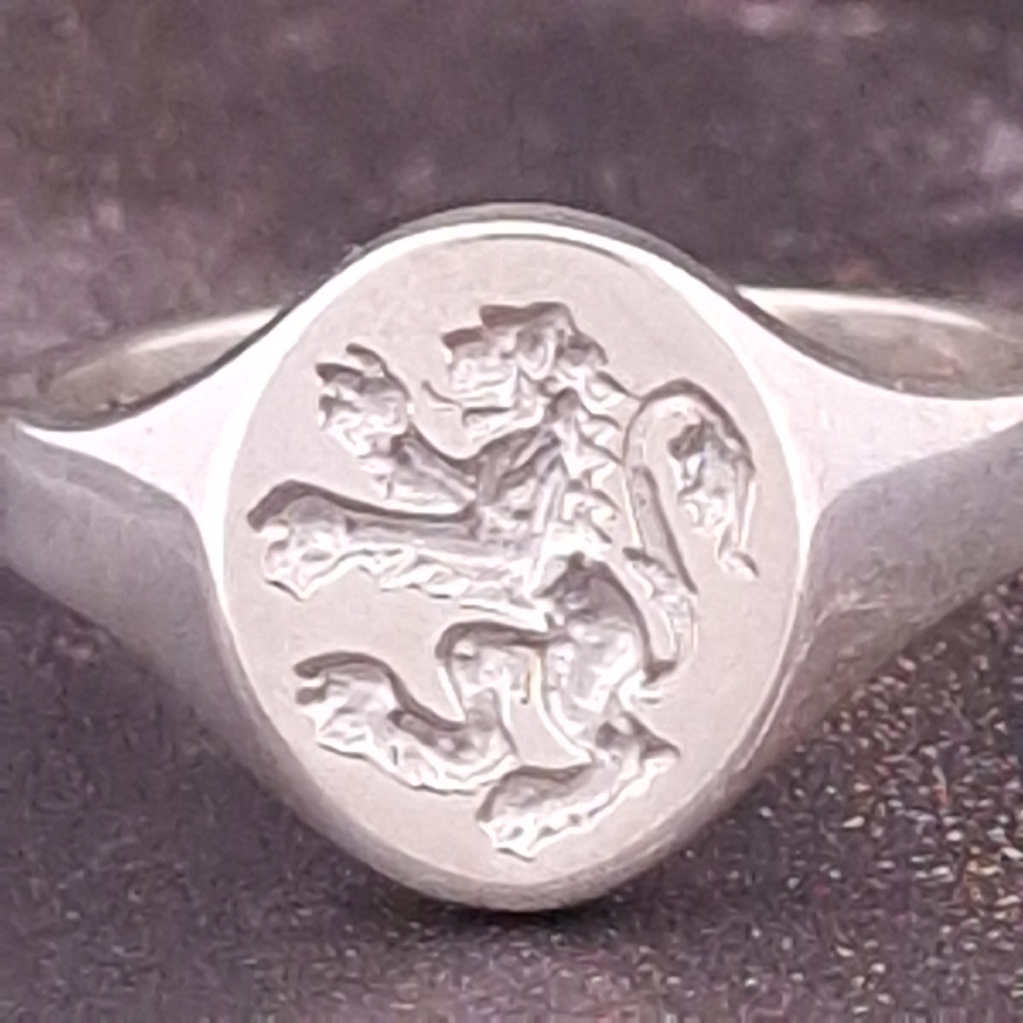 Scottish Lion Rampant Silver Signet Ring – Bold Heritage Jewellery for Men