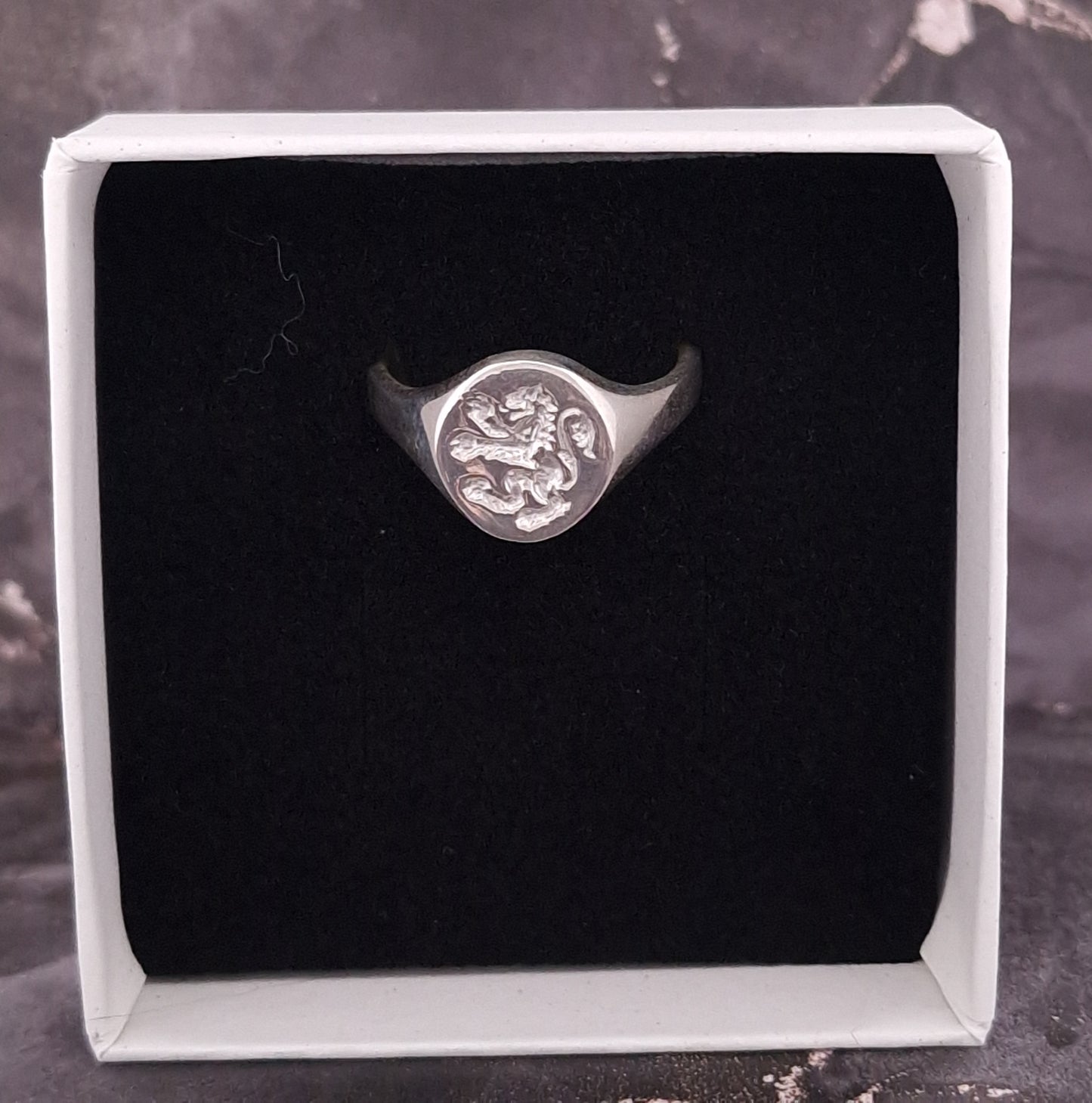 Scottish Lion Rampant Silver Signet Ring – Bold Heritage Jewellery for Men